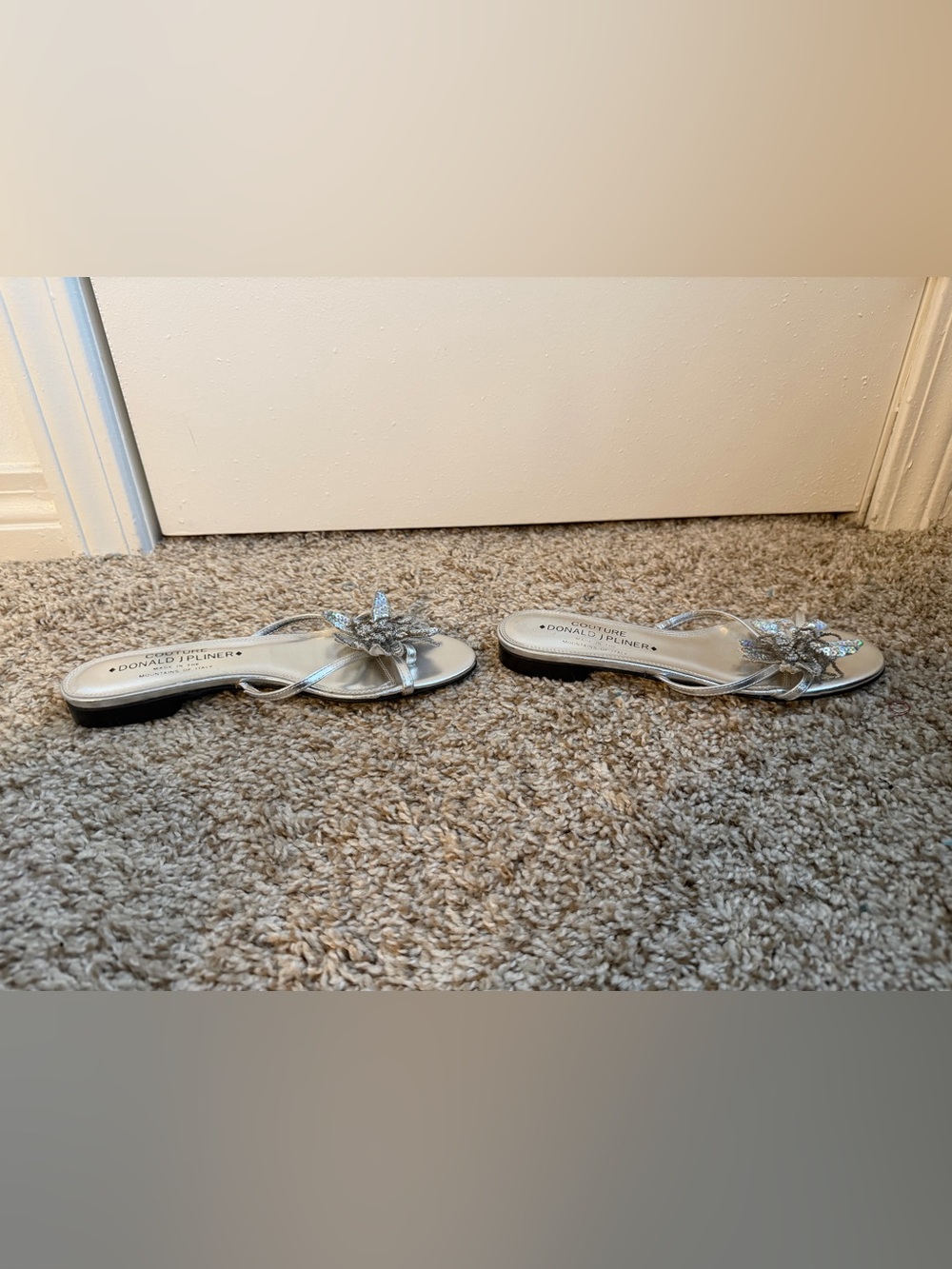 Donald J. Pliner COUTURE Silver Floral Embellished Flat Sandals - Picture 2 of 4